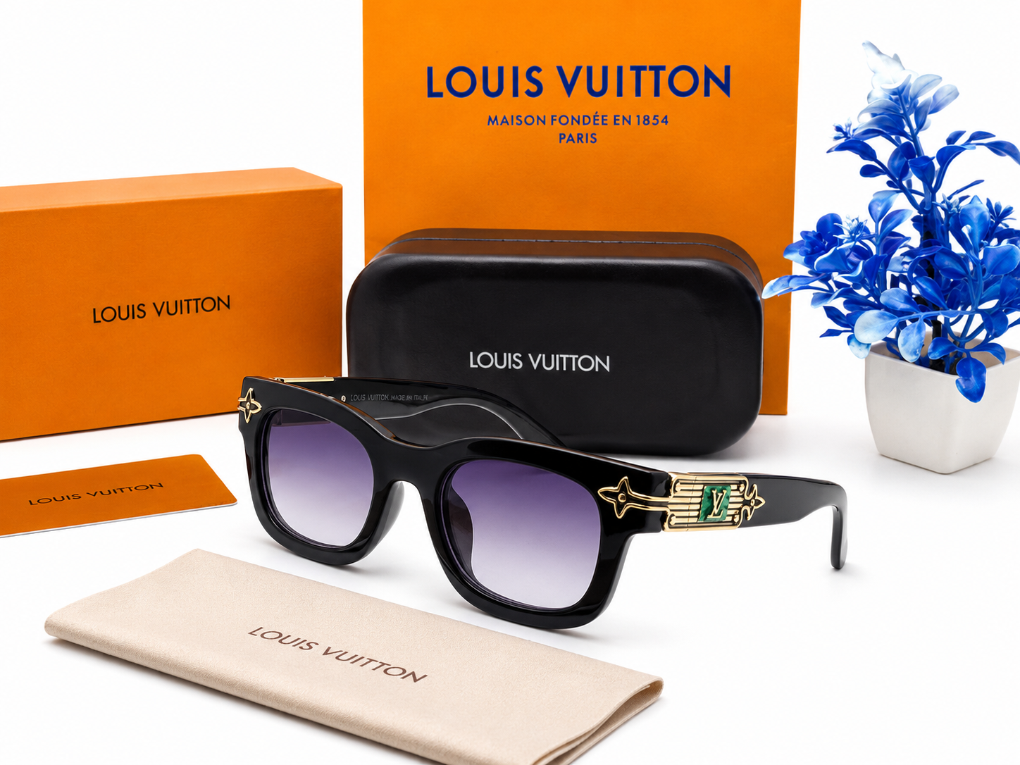 L&V-8898 Premium Square Sunglasses – Black Frame with Purple Gradient Lens