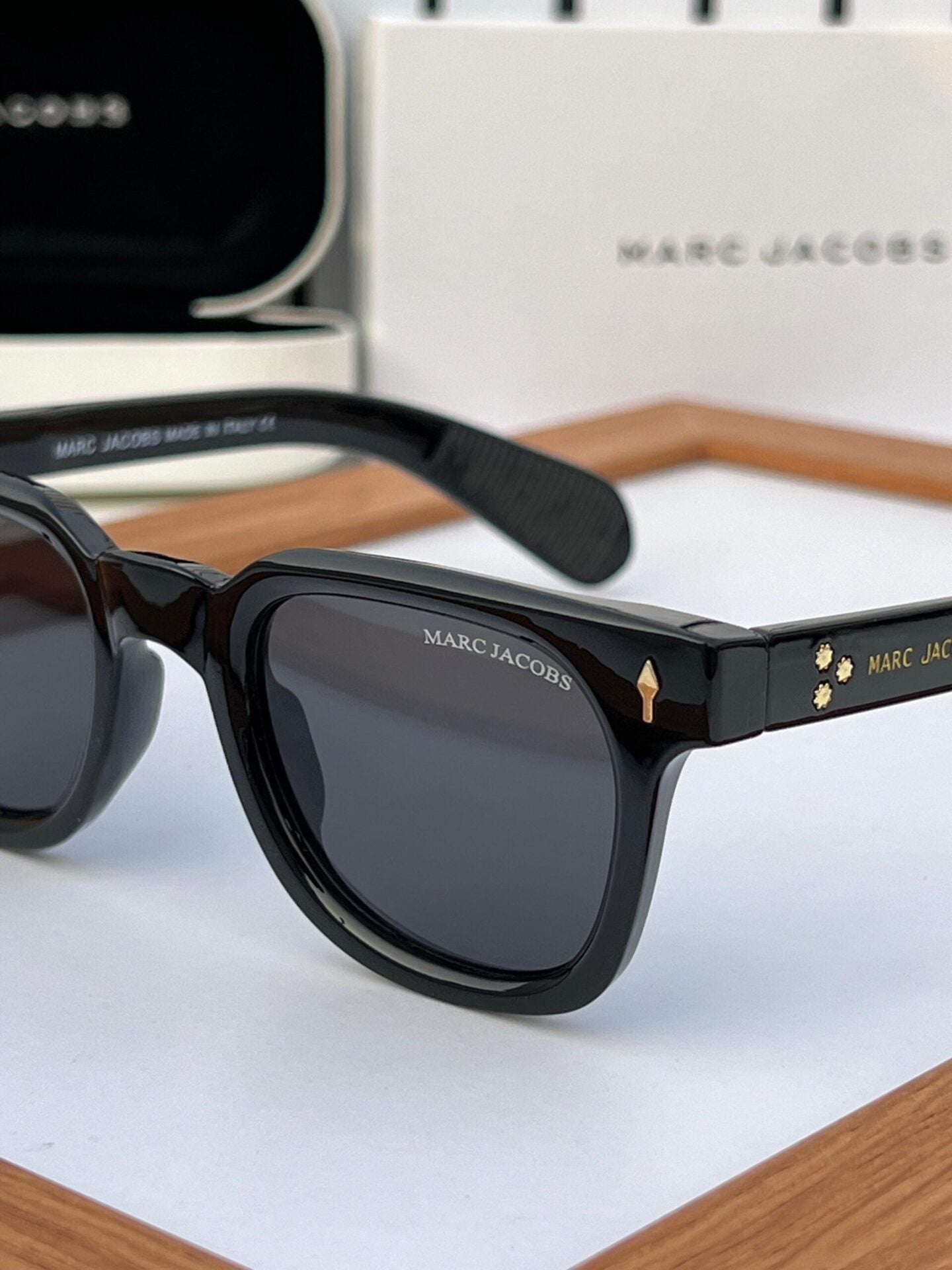 M&J Classic Black Square Sunglasses