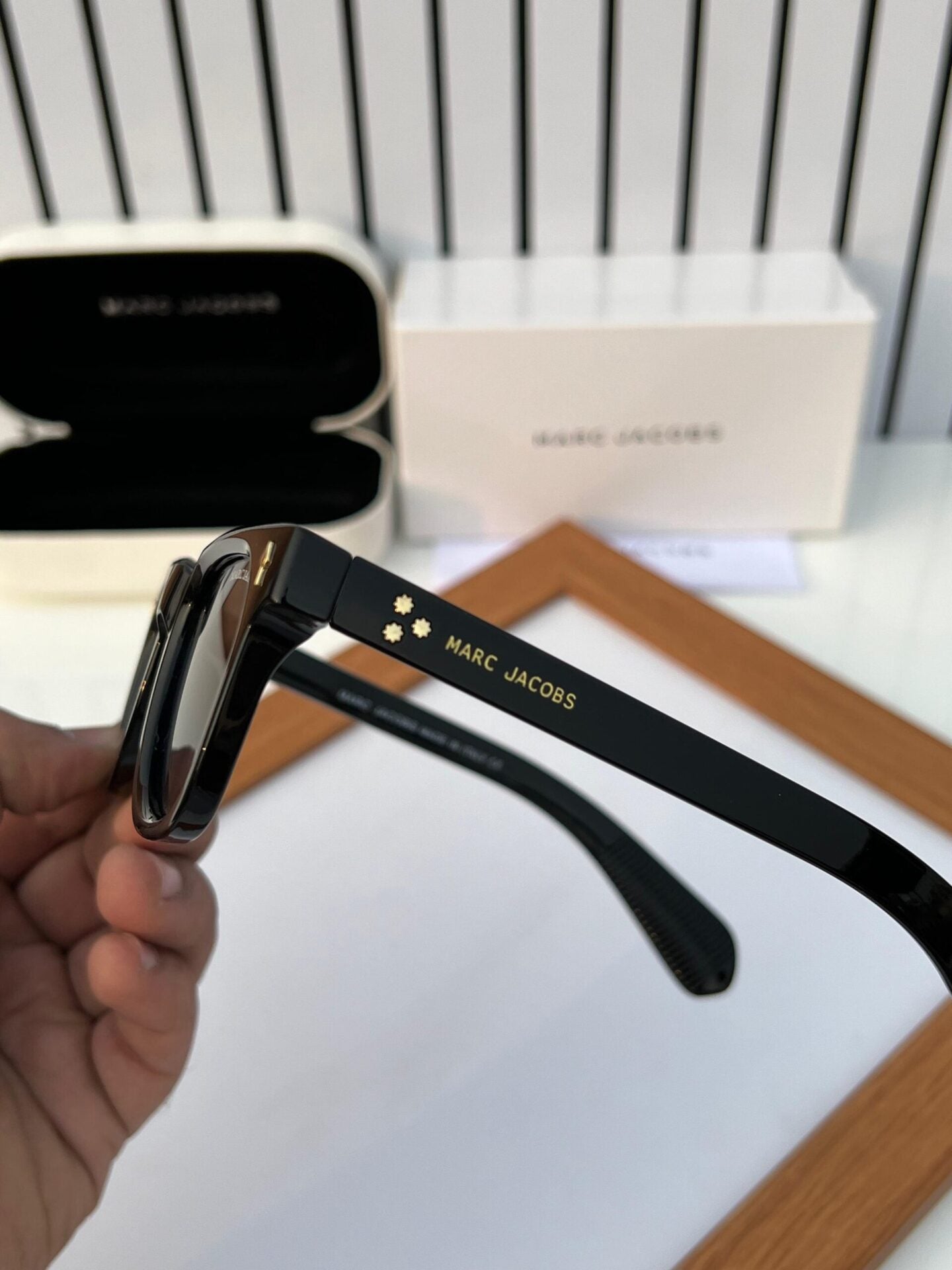 M&J Classic Black Square Sunglasses