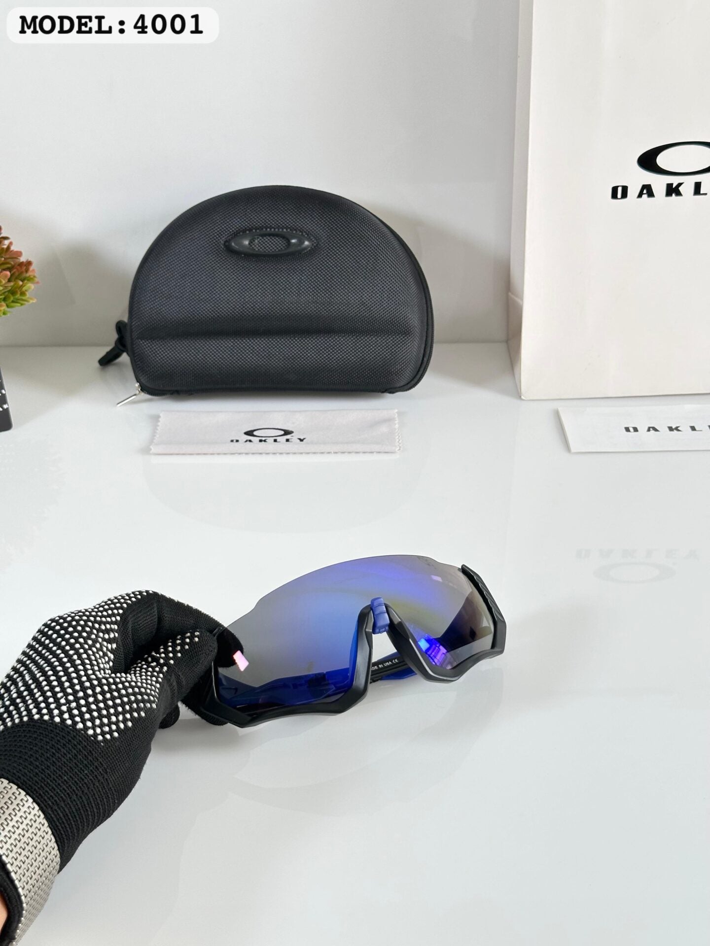 Oakley Shield Sport Sunglasses – Model 4001