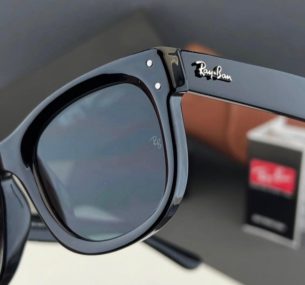 RB-2590 GLSSY BLACK | Premium Fashion Eyewear