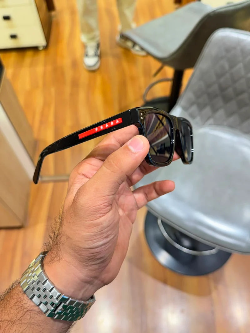 PD-666 Glossy Black With Black Lens