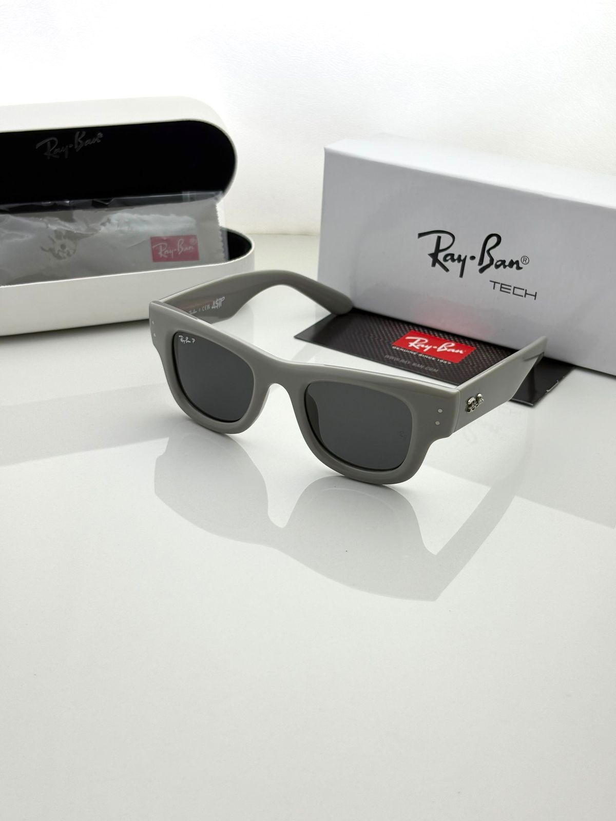 2690 PUFF White