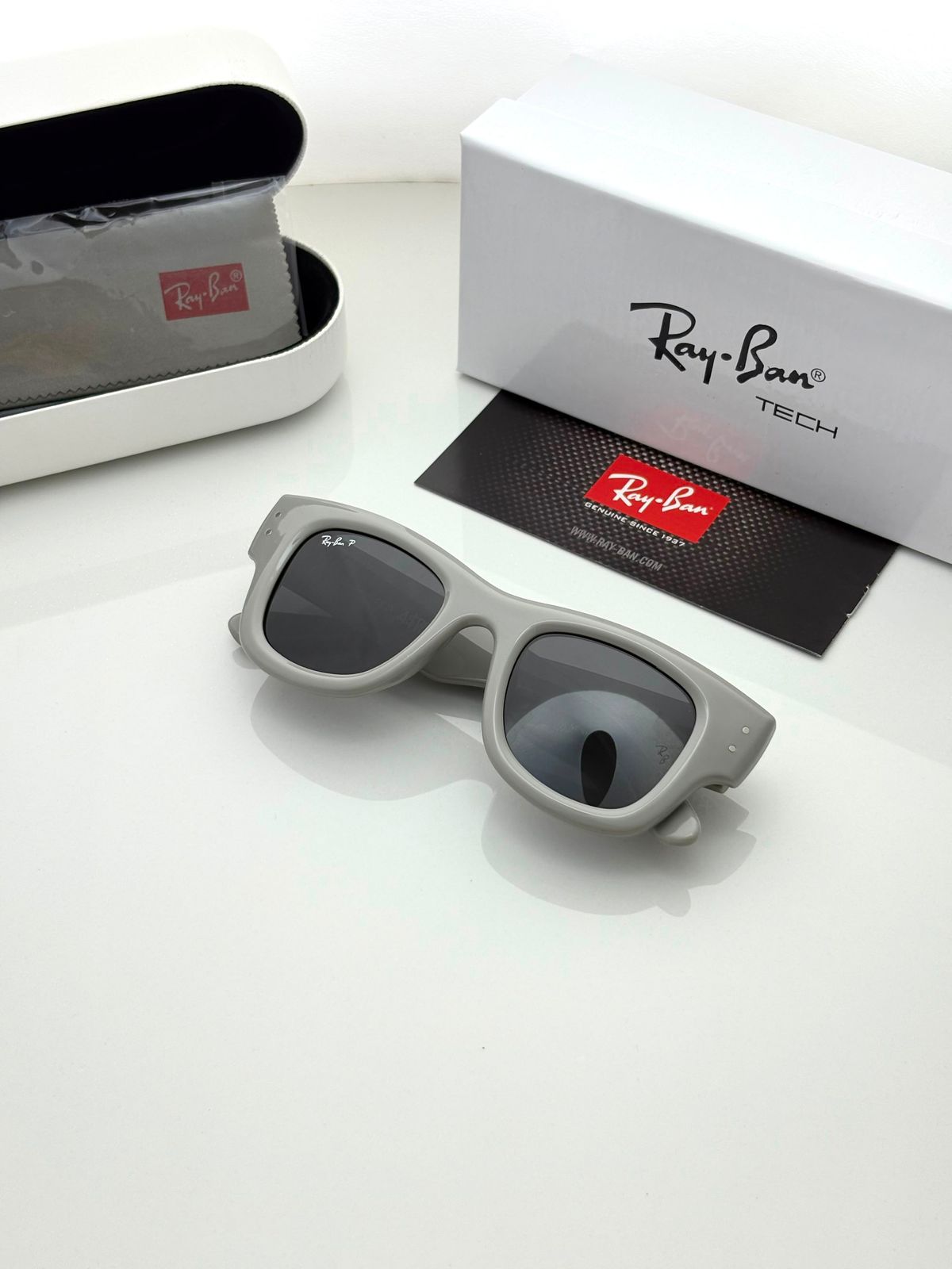 2690 PUFF White