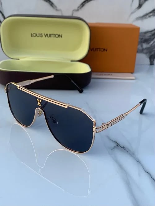 L-5565 Premium  Sunglasses – Gold Frame with Black Gradient Lens