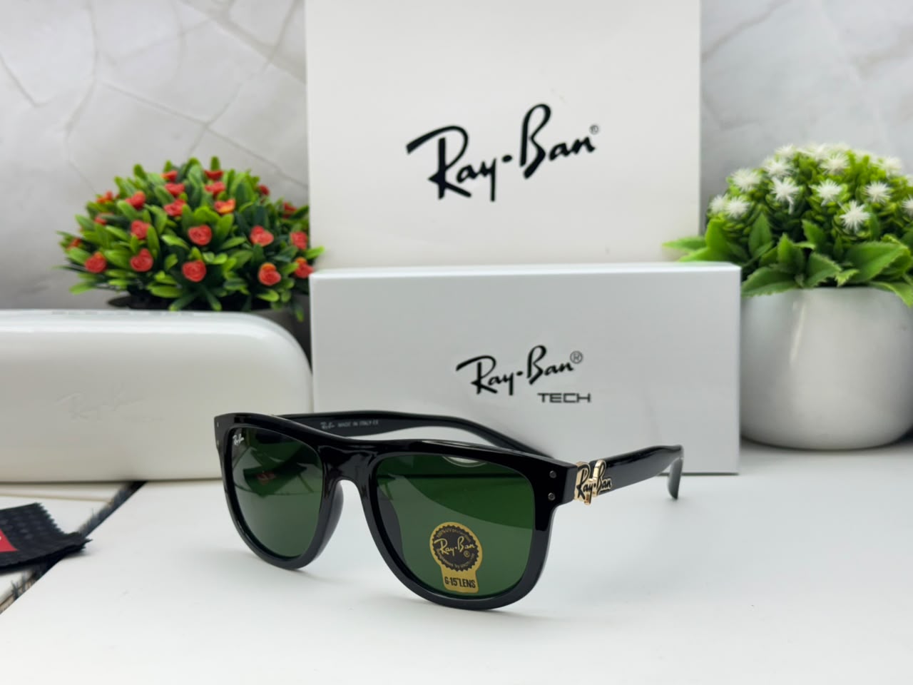 RB-777 Black Frame Green Glass