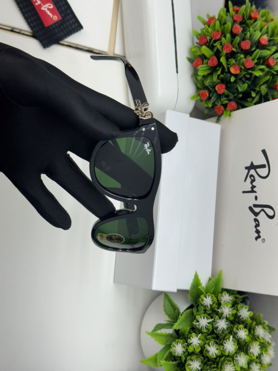 RB-777 Black Frame Green Glass