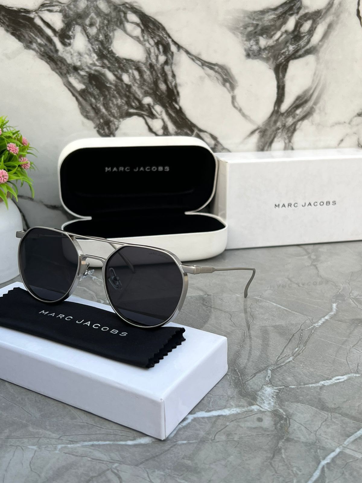 MJ-3232 Silver Black