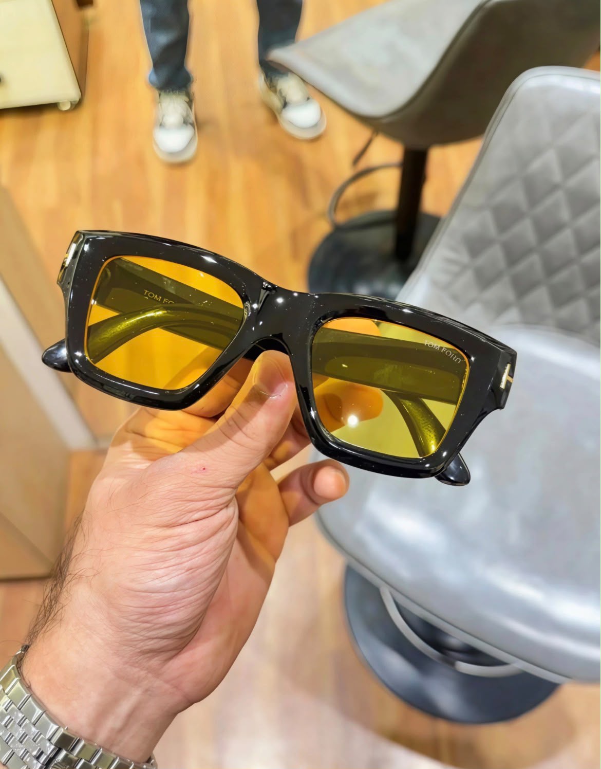 BOBBY  YELLOW CANDY