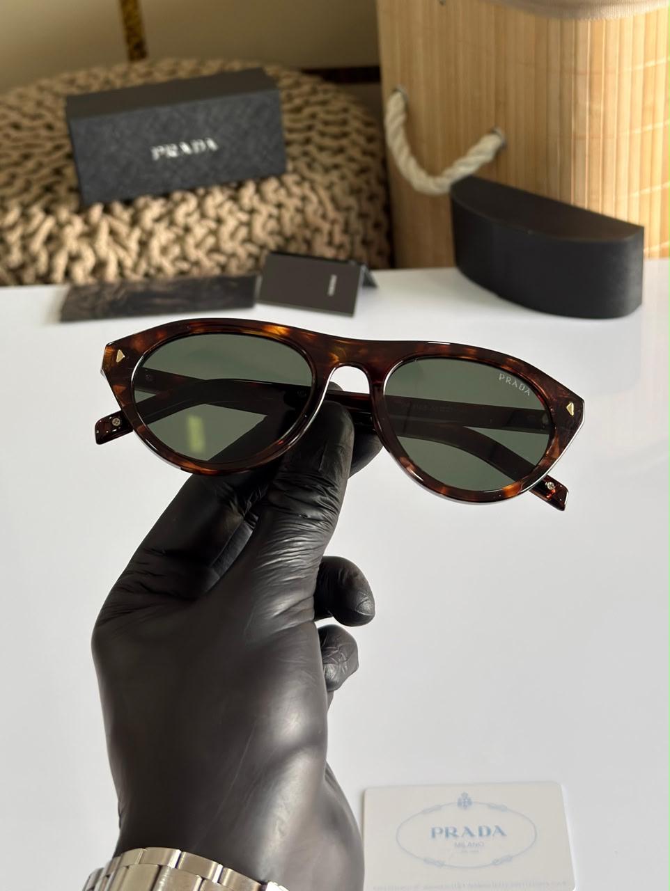 PD911 -Brown Women