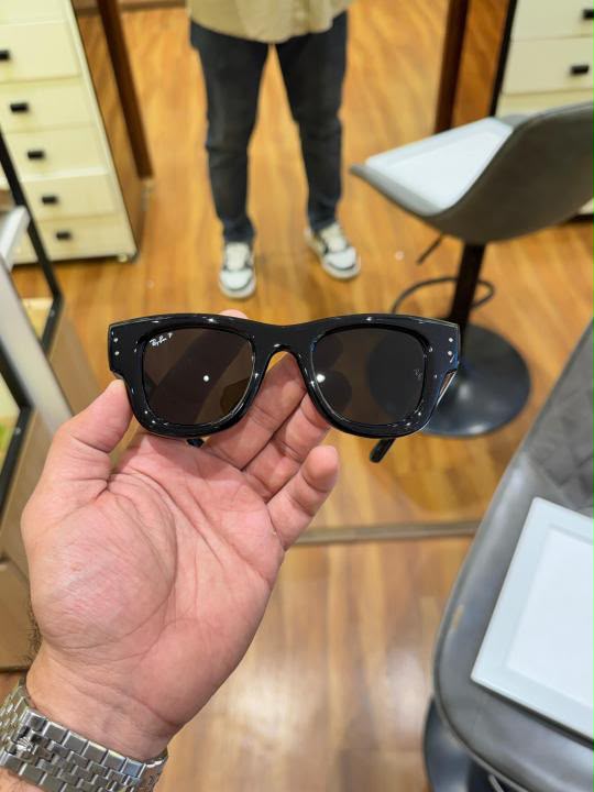 4940 GLOSSY BLACK