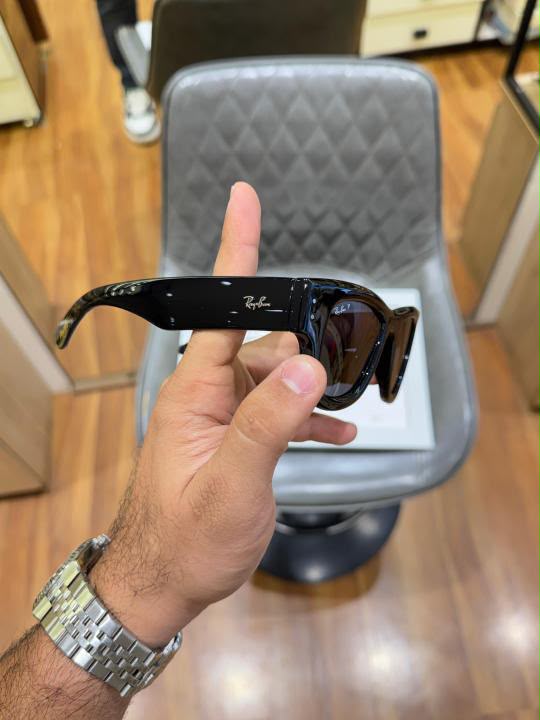4940 GLOSSY BLACK