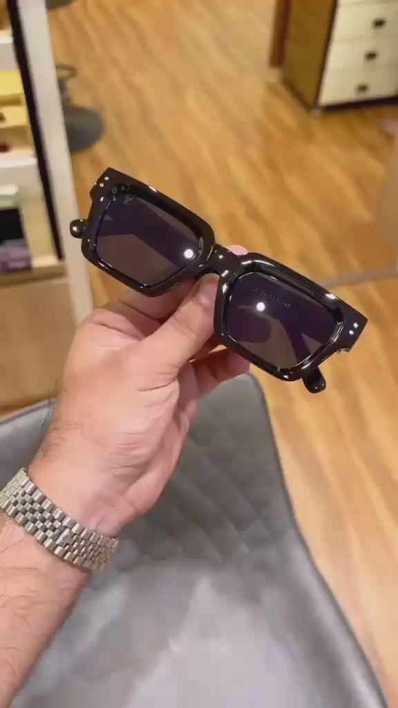 L-3510 Black Glossy Luxury