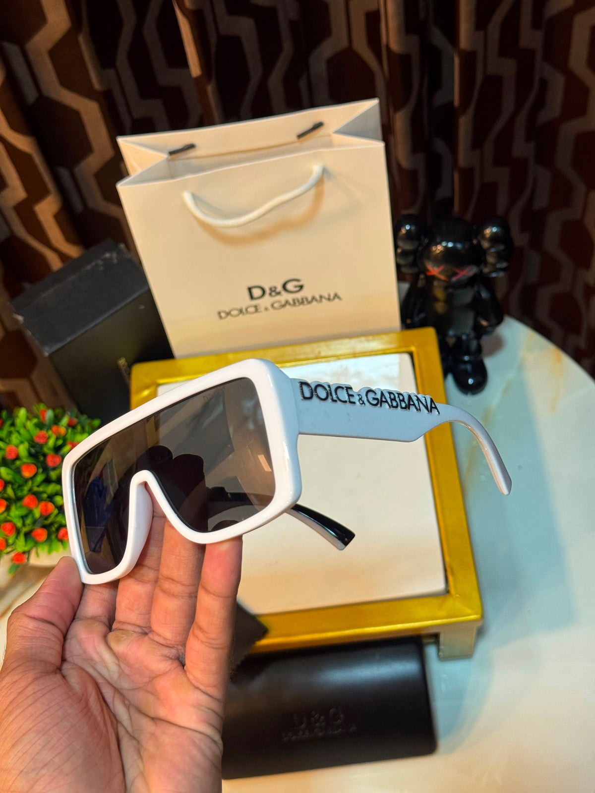 DG-6204 Luxury White Oversized Sunglasses